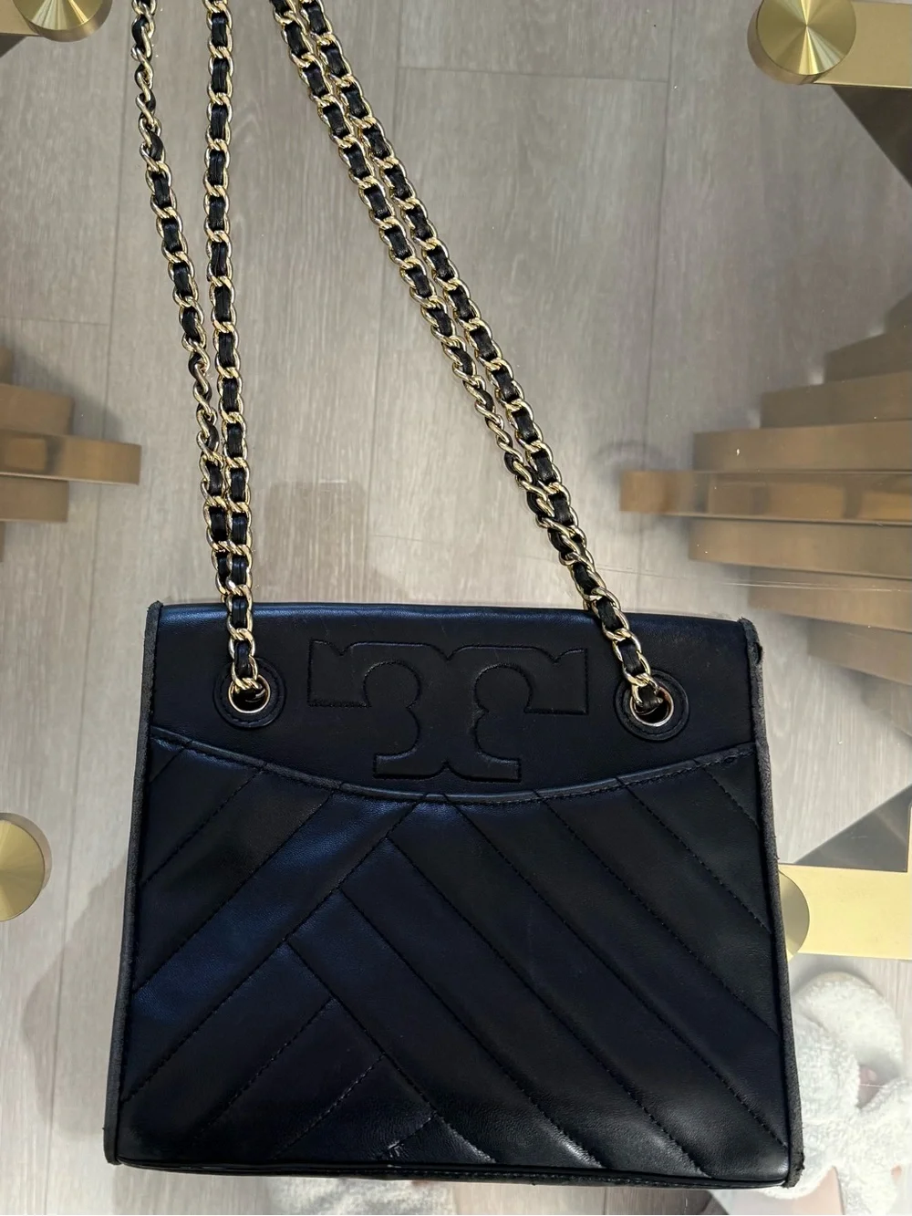 Tory Burch Black Quilted convertible Top Handle Shoulder/crossbody w/Gold Chain